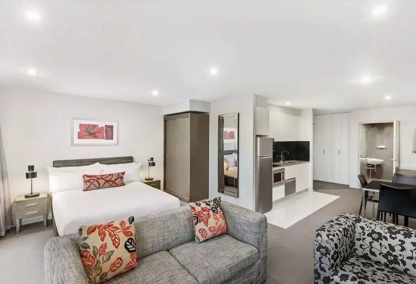 استودیوی پریمیوم, Adina Serviced Apartments Canberra, Dickson