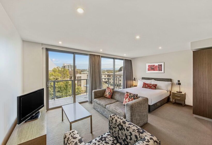 Студия Премиум, Adina Serviced Apartments Canberra, Dickson