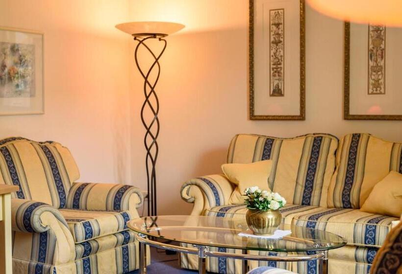 패밀리 룸, Alt Vellern