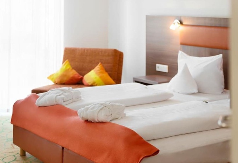 اتاق استاندارد سه نفره, Aviva