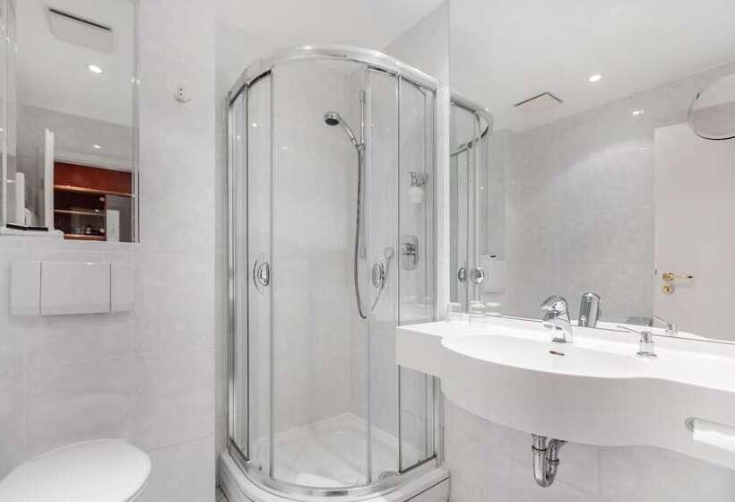 Полулюкс, Landhotel Bellevue