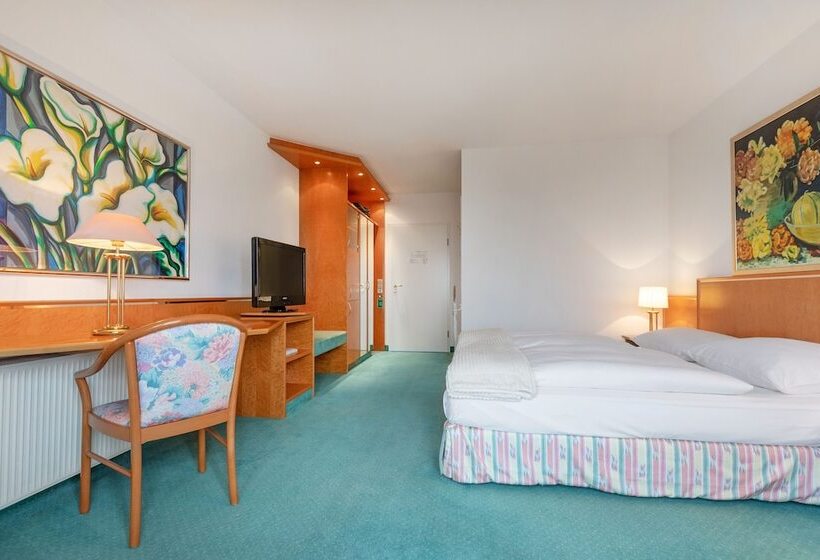 Номер Стандарт с Балконом, Landhotel Bellevue