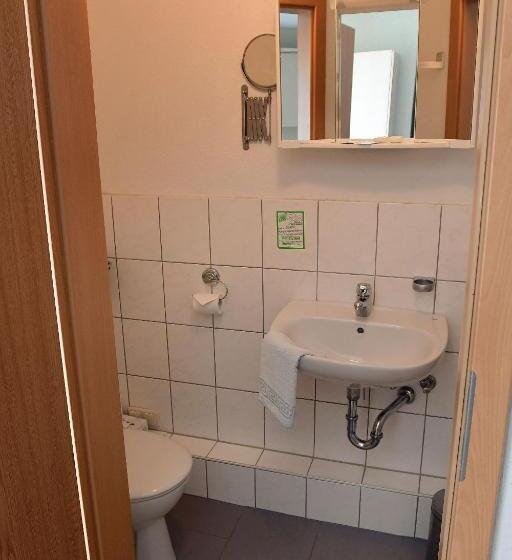 غرفة كومفورت, Garni Goldene Henne