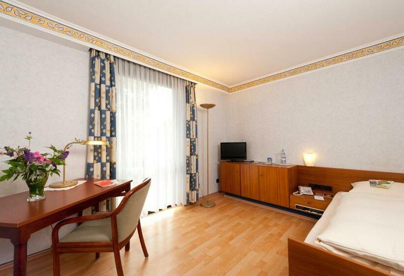 غرفة قياسية فردية, Hirsch