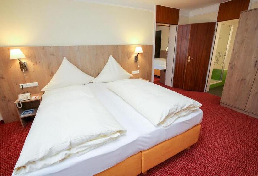 غرفة عائلية, Hirsch