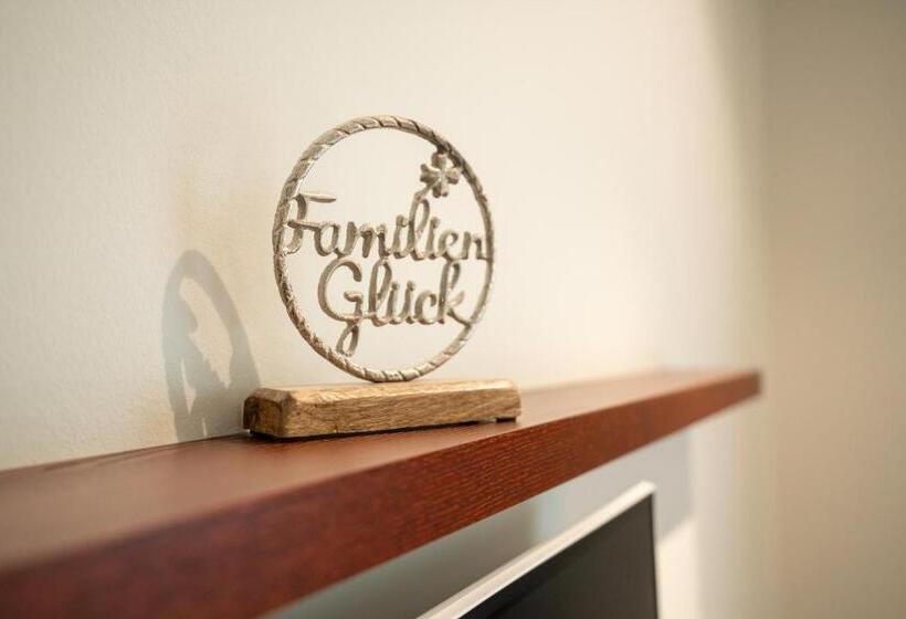 Номер Economy, Kaliebe