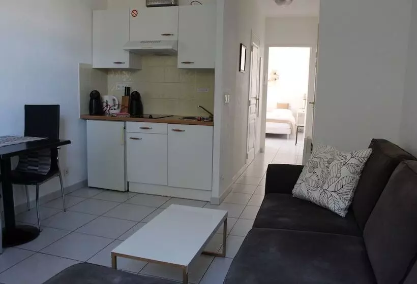 Huoneisto 1 Makuuhuone Parveke, Kimi Résidence