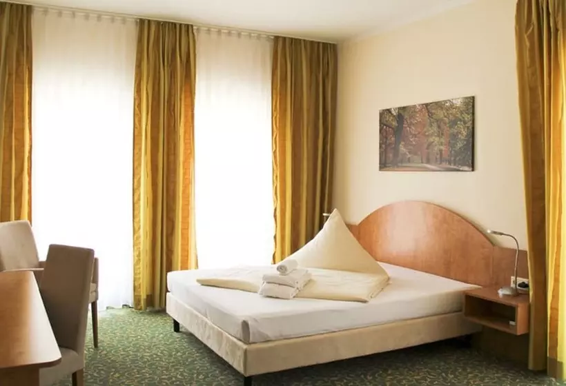 Standard Yhden Hengen Huone, Kulturhotel Fürst Pückler Park