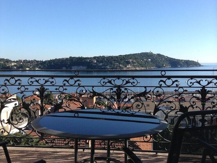 Номер Стандарт Вид на Море с Террасой, La Flore