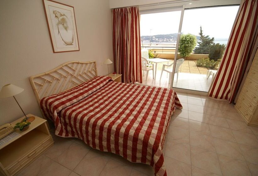 Номер Стандарт Вид на Море с Террасой, La Flore