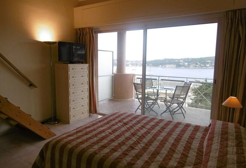 Семейный Номер Вид на Море, La Flore