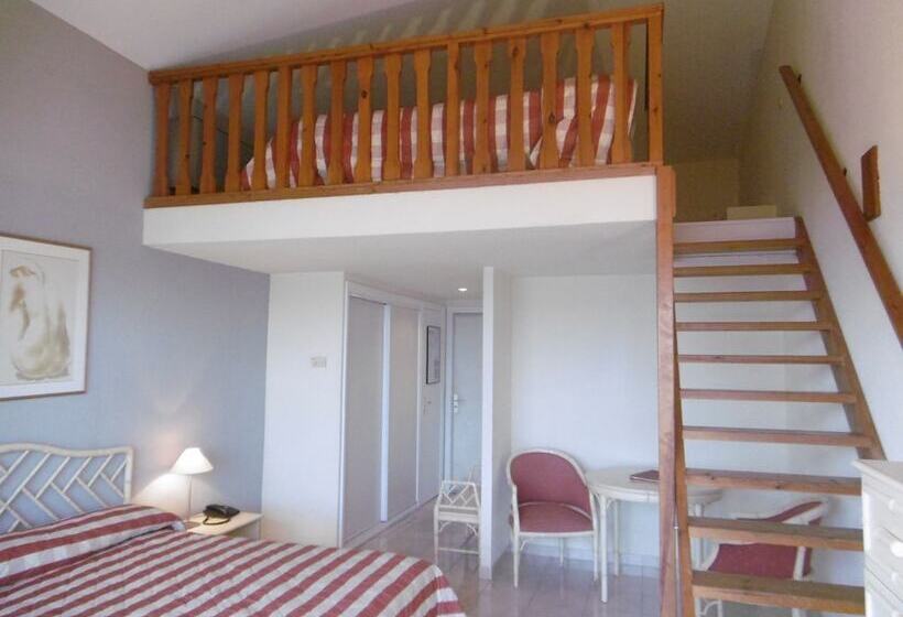 Семейный Номер Вид на Море, La Flore