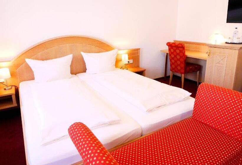 Четырехместный Номер Стандарт, Landgasthof Blume