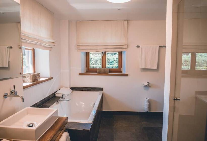 جناح كلاسيكي, Parkhotel Egerner Höfe