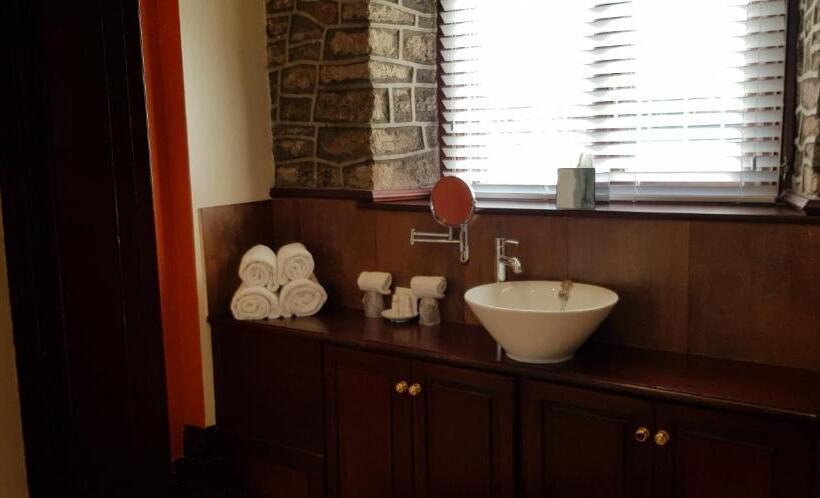 スタンダードルーム, Redhill House Brs Airport