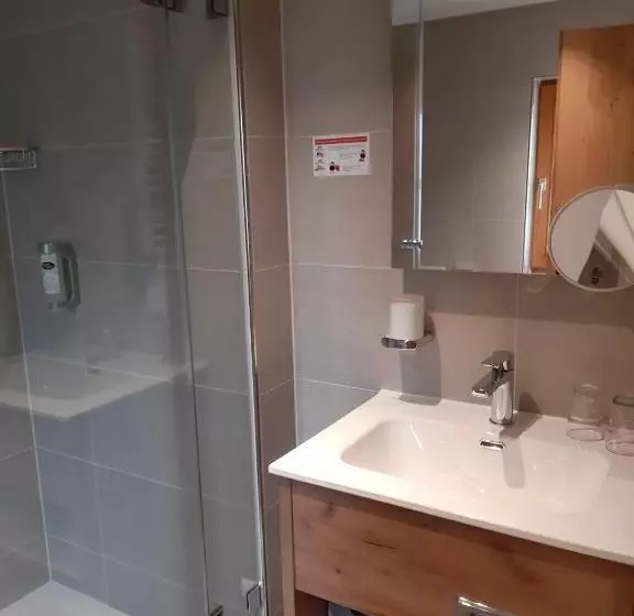 Sviitti, Deva Hotel Alpenglück