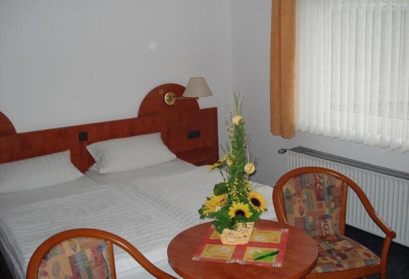 Номер Стандарт, Restaurant Zum Roeddenberg