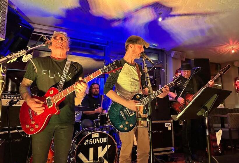 اتاق پنجتخته استاندارد, Rhodos Morzine