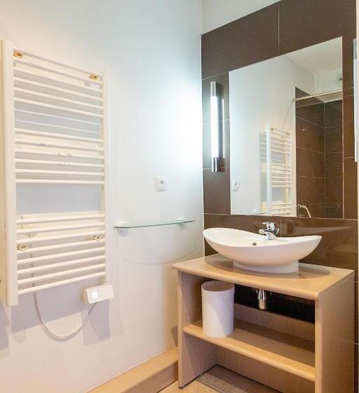 Апартаменты 3 Спальни, Résidence Château Des Magnans By Nevesol