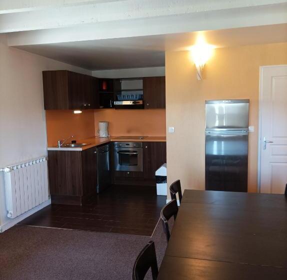 Апартаменты 3 Спальни, Résidence Château Des Magnans By Nevesol