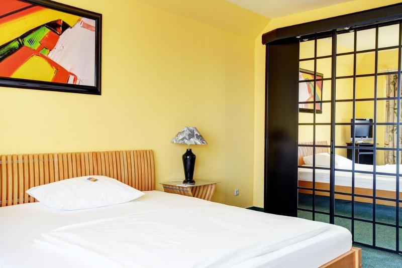 标准单人间, Toskana