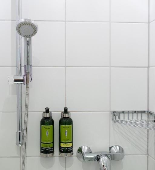 غرفة قياسية فردية, Weisses Haus