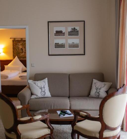 جناح, Weisses Haus