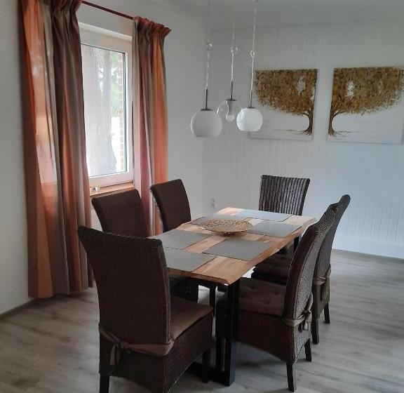 منزل 3 غرف نوم, Zur Erholung & Restaurant Amme's Landhaus