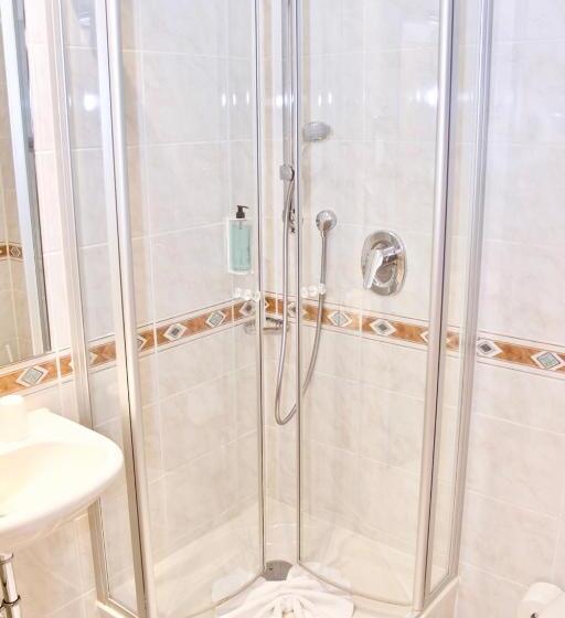 اتاق استاندارد یک نفره, Zur Post