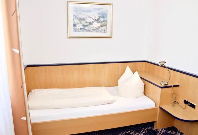 اتاق استاندارد یک نفره, Zur Post