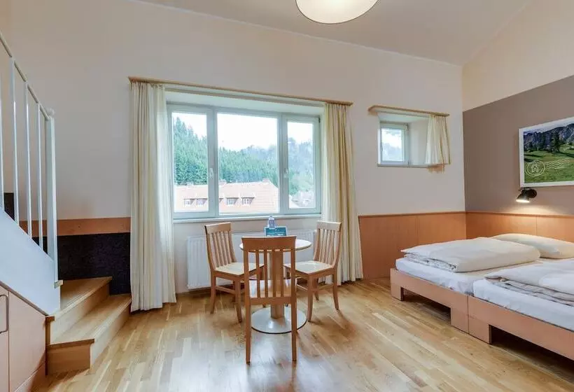 スタンダード４人部屋, Jufa Hotel Veitsch