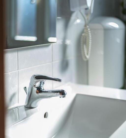 스탠다드 트리플 룸(3인실) 외부 욕실, Travelershome Ciampino Rooms