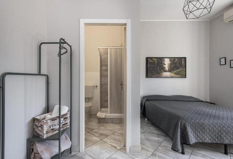 스탠다드 룸 공동 욕실, Travelershome Ciampino Rooms