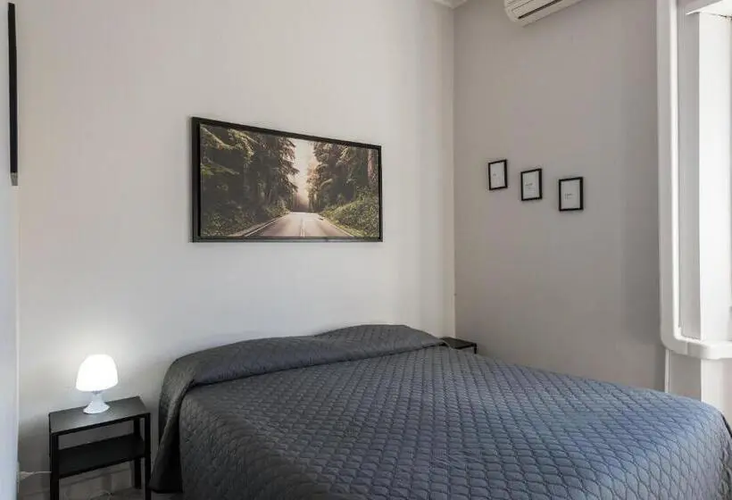 اتاق استاندارد با سرویس بهداشتی مشترک, Travelershome Ciampino Rooms