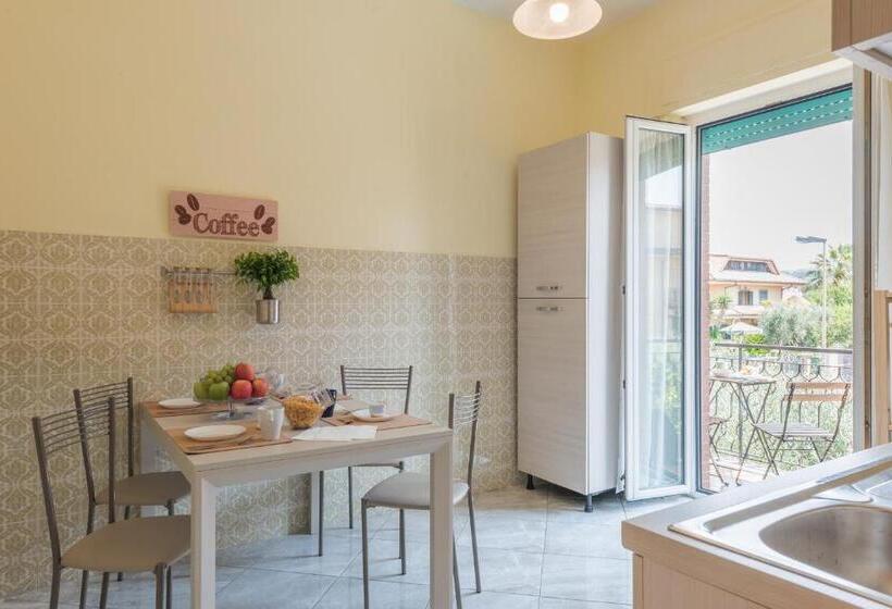 스탠다드 룸 공동 욕실, Travelershome Ciampino Rooms