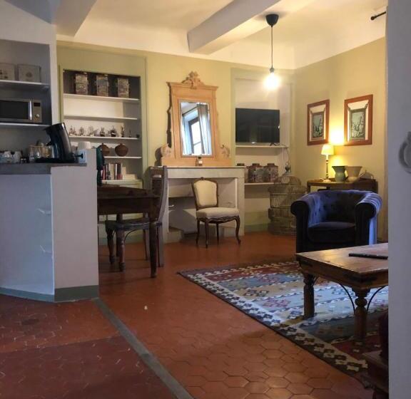 آپارتمان 1 خوابه با چشم‌انداز باغ, Hôtel Particulier Des Lumières