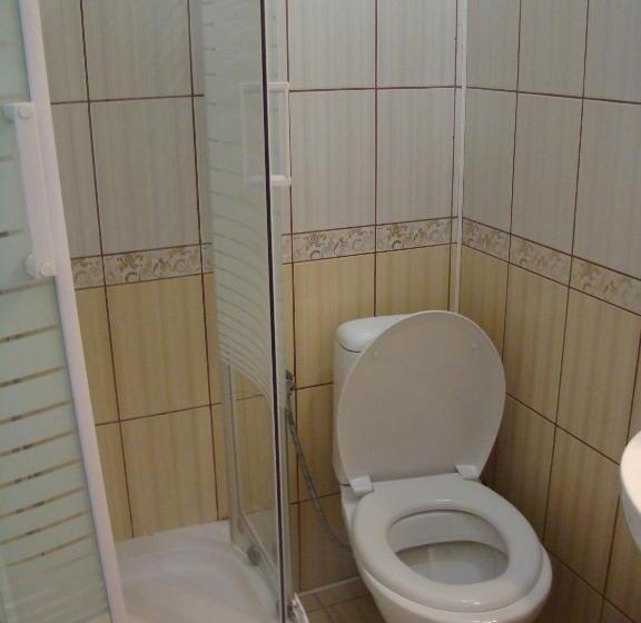 חדר דלוקס לארבעה, Sadyba Margaryta