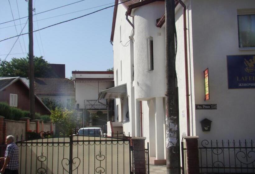 סטודיו דלוקס, Sadyba Margaryta