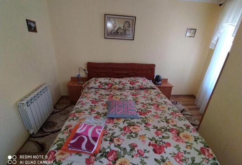 חדר סופריור לשלושה, Sadyba Margaryta