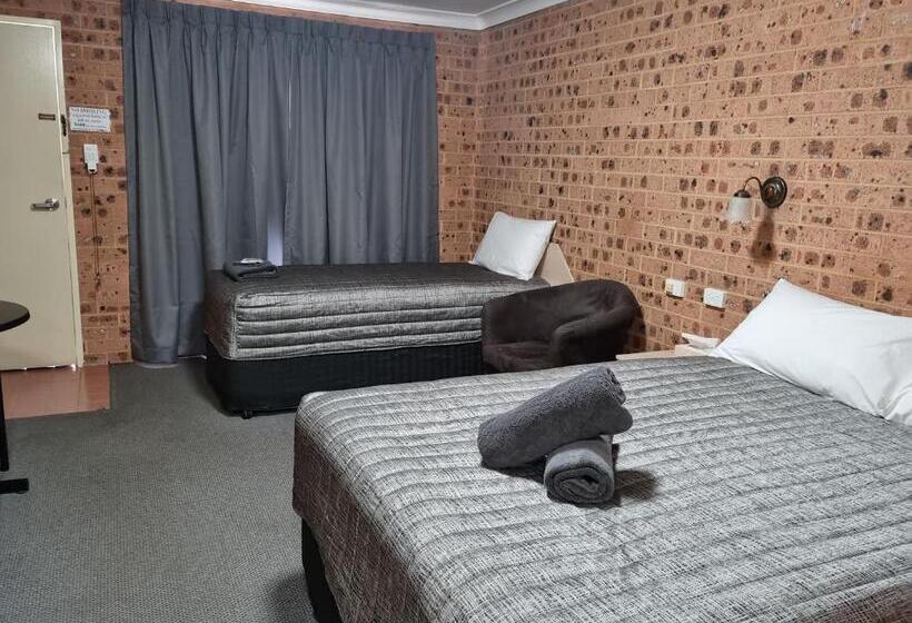 Номер Deluxe Вид на Сад, Aberdeen Motel