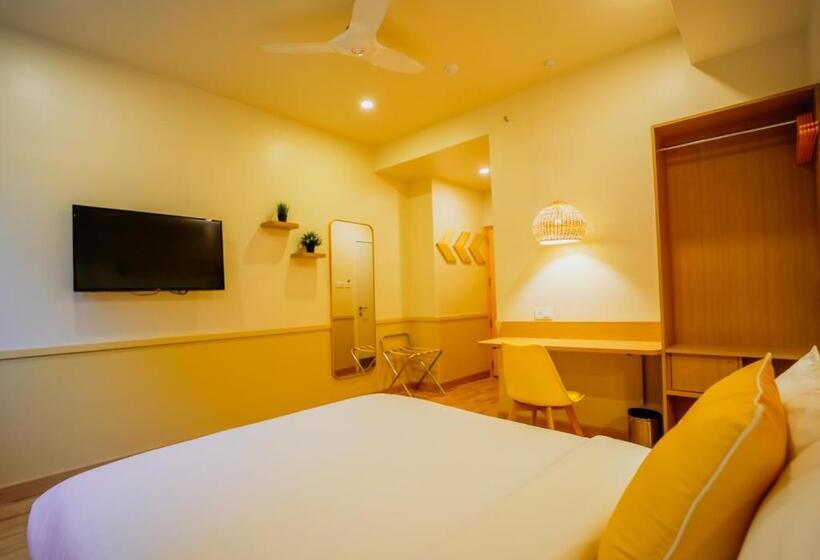 חדר סטנדרט, Bloom Hotel   Worli South Mumbai