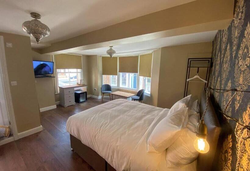 חדר דלוקס, The Black Swan