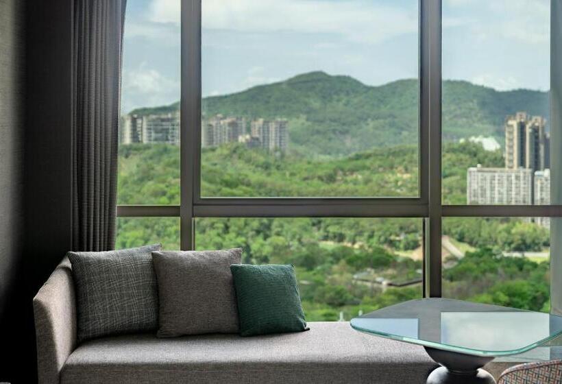 Номер Deluxe Вид на Горы, The G Shenzhen, A Tribute Portfolio