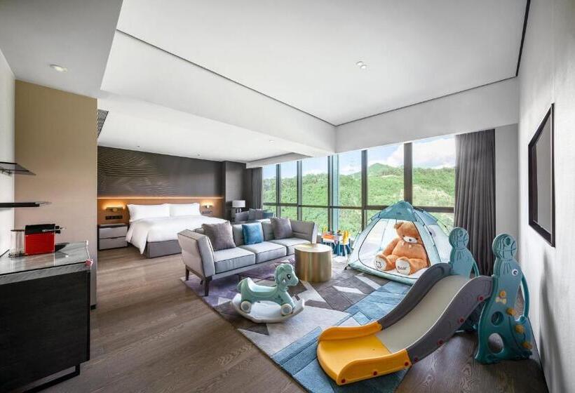 סטודיו סטנדרט, מיטה זוגית, The G Shenzhen, A Tribute Portfolio