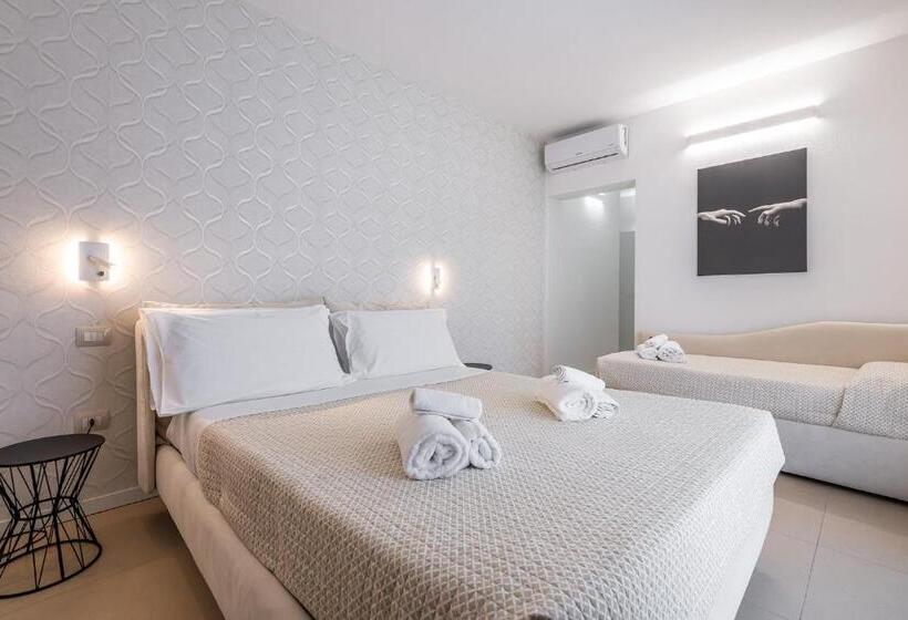 اتاق استاندارد سه تخته با چشمانداز باغ, Palazzo Michelangelo