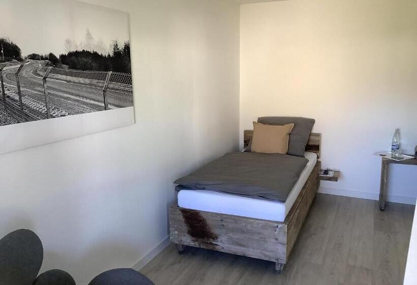 Номер Стандарт Индивидуальный с Балконом, Pension N Ring