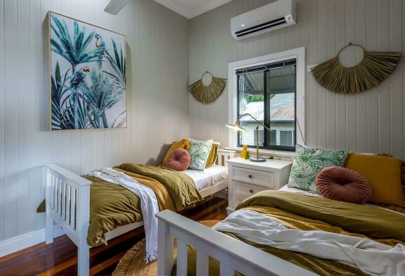 1ベッドルームハウス, Savannah House