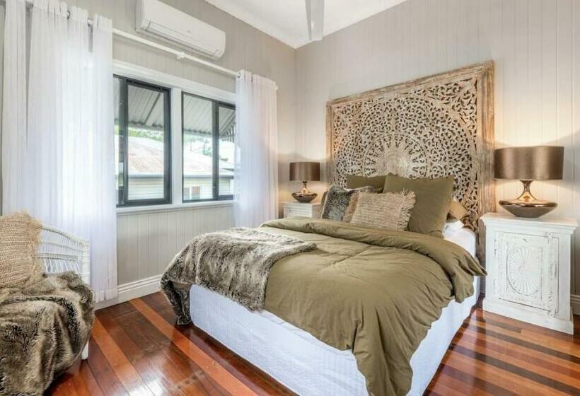 1ベッドルームハウス, Savannah House