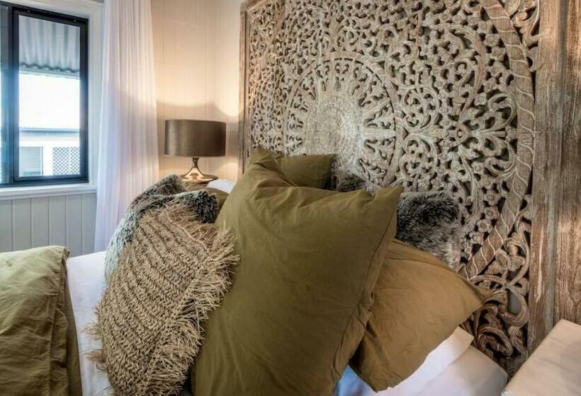 1ベッドルームハウス, Savannah House