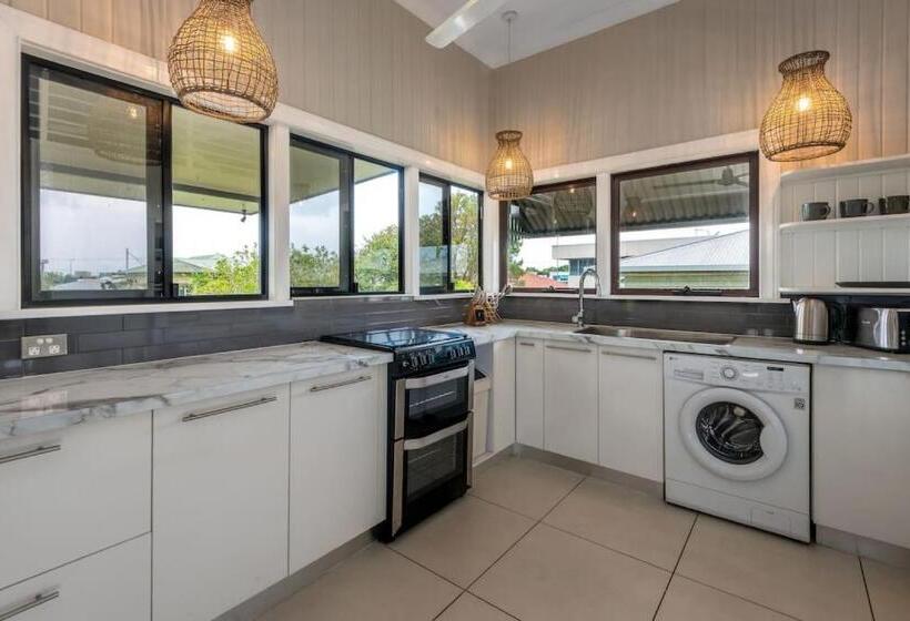 1ベッドルームハウス, Savannah House